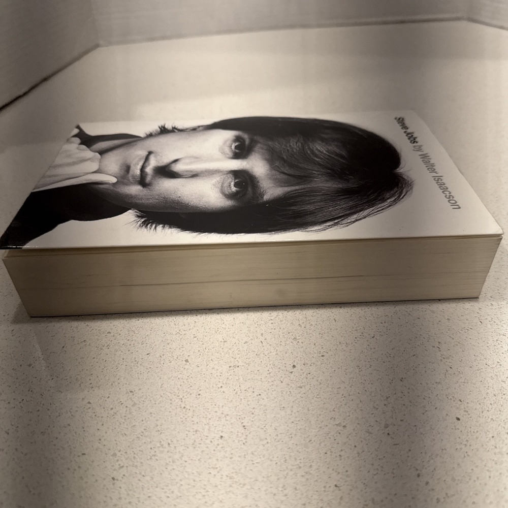 Steve Jobs by Isaacson, Walter - Picture 3 of 8